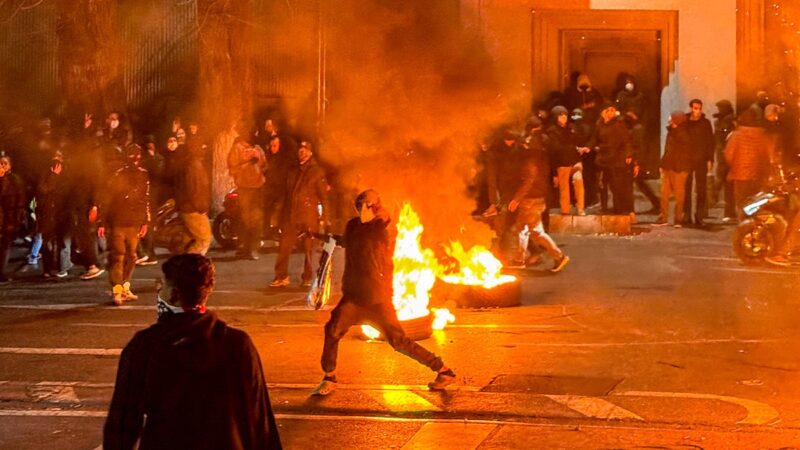 iran-protests-12.jpg-12