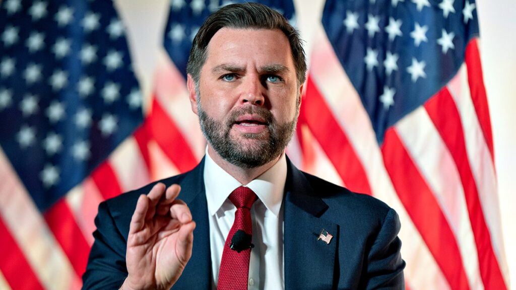 jd-vance-breitbart-fireside-chat-17.jpg-17