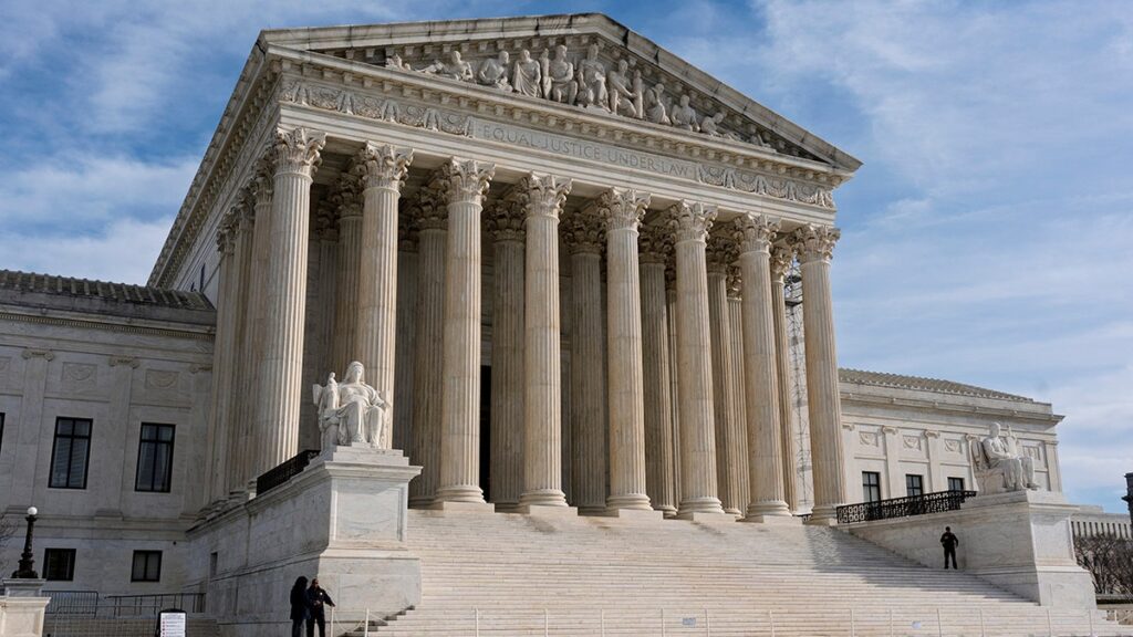 supreme-court-exterior-3.jpg-3