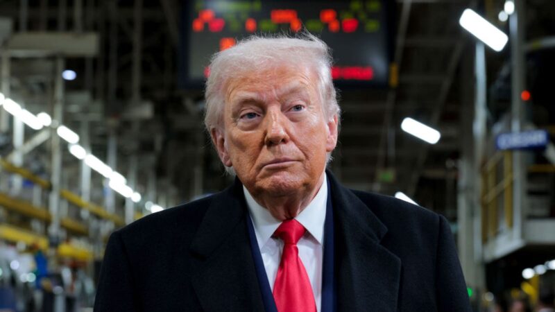 trump-speaking-auto-plant-4.jpg-4